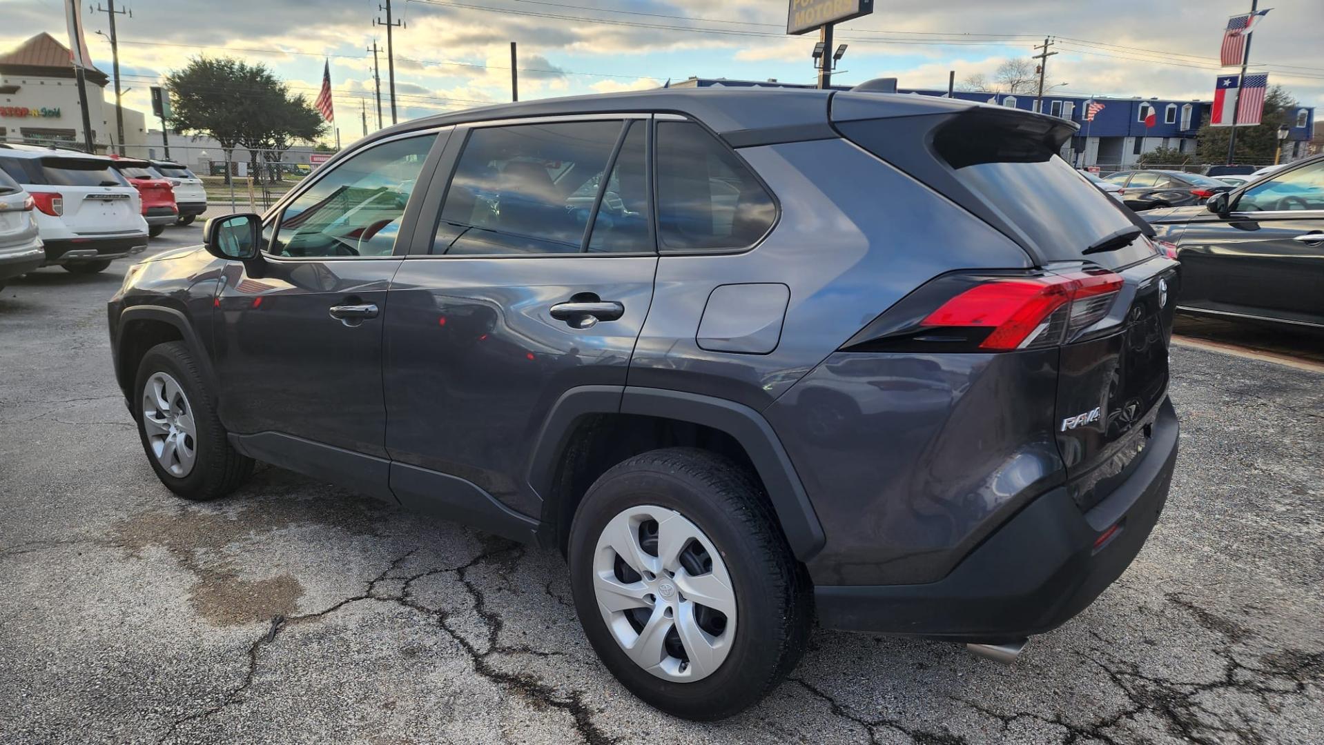 2023 Gray /GRAY Toyota RAV4 (2T3F1RFV0PC) , located at 1842 Wirt Road, Houston, TX, 77055, (713) 973-3903, 29.805330, -95.484787 - Photo#2